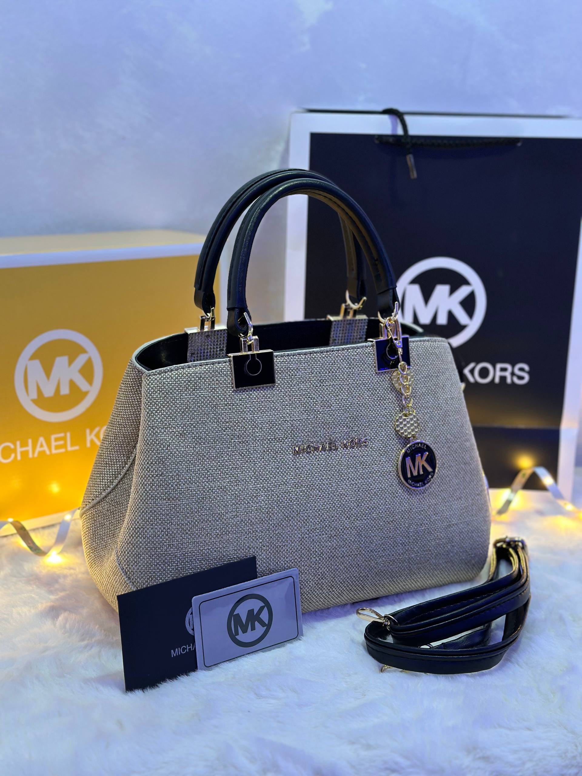Michael Kors чанта
