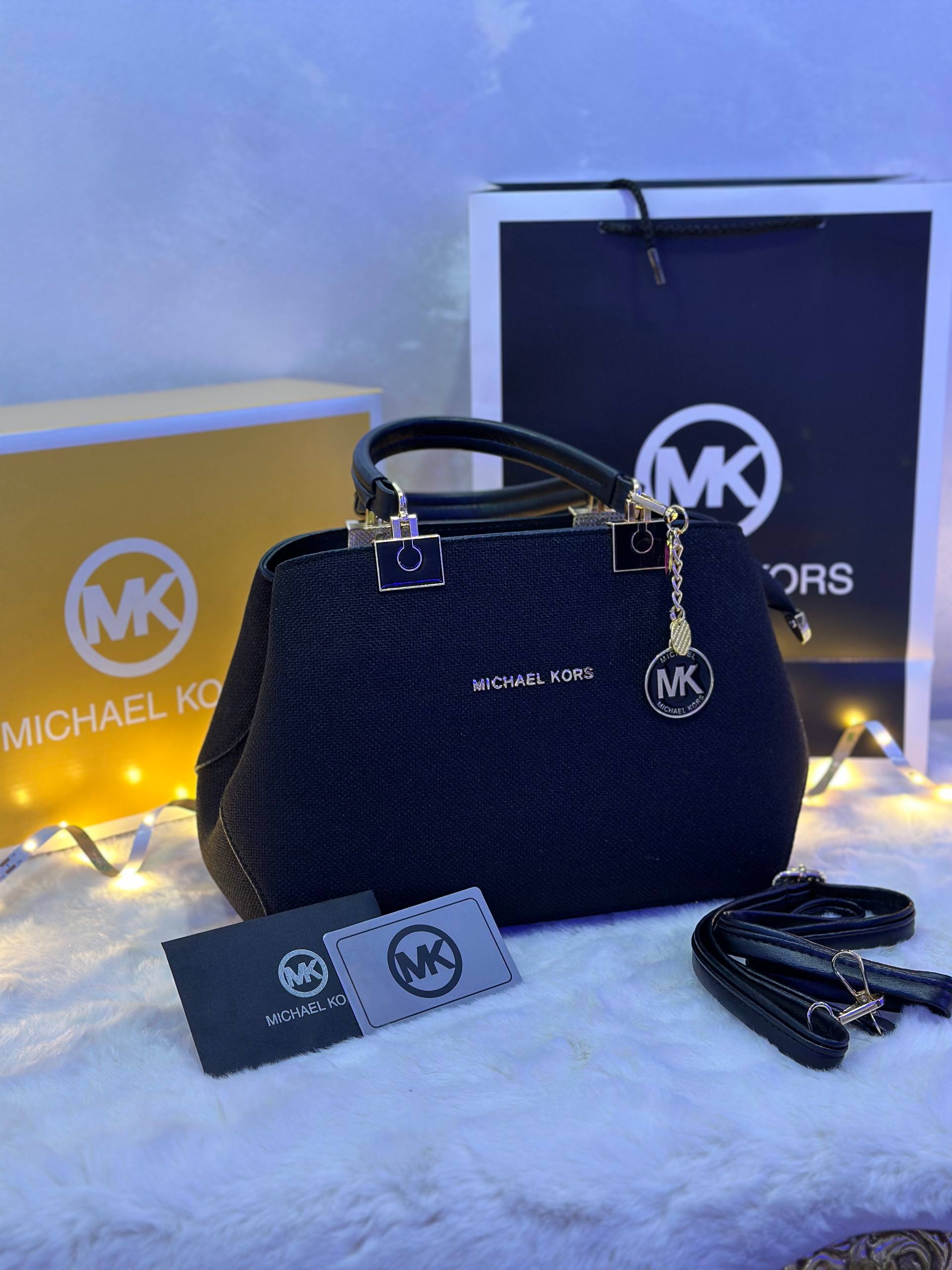 Michael Kors чанта