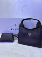 Prada чанта