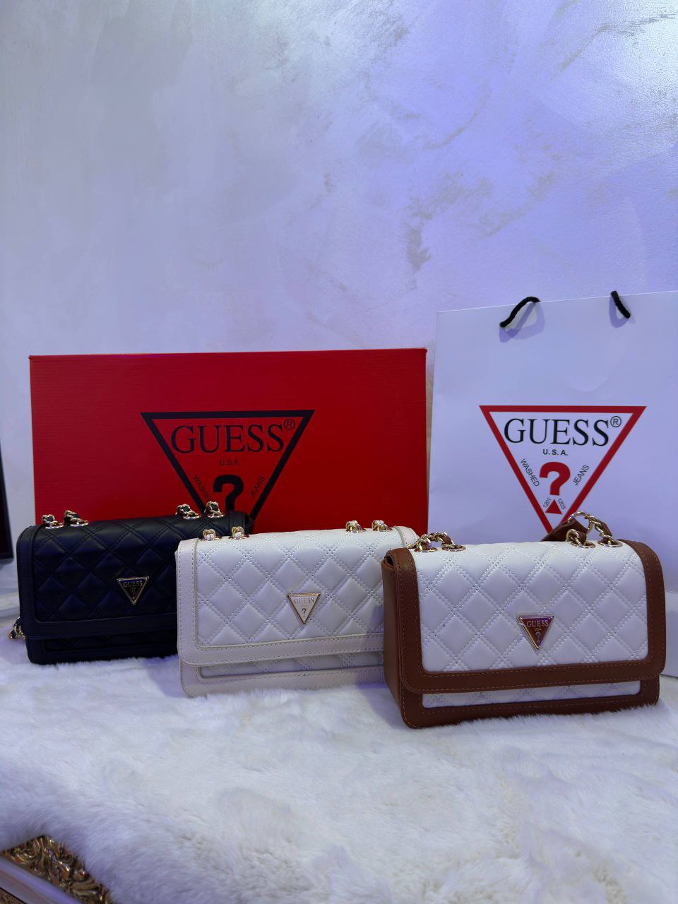 Guess чанта